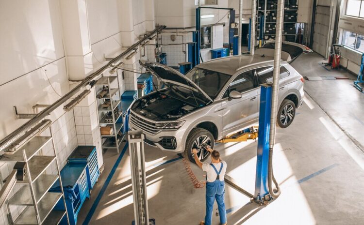  4 Reasons Why Land Rover Maintenance at Repair Shop is Essential